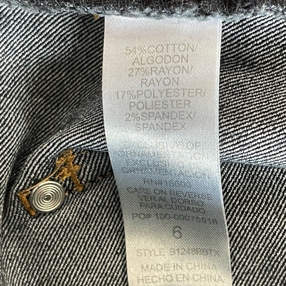 Democracy AB Technology jeans in a size 6 - Picture 5 of 16